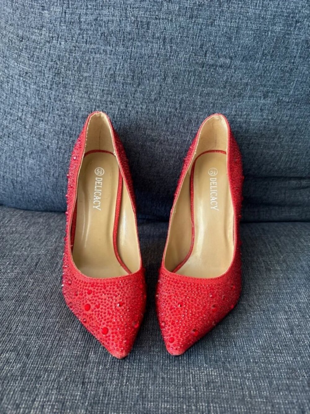 Red stiletto heels 5.5